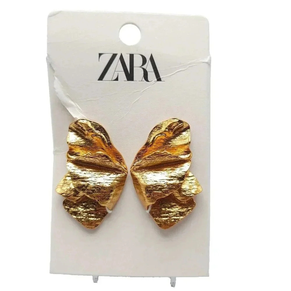 ZARA NEW WOMAN SS24 GOLDEN FAN EARRINGS REF:4548/016 READ ME